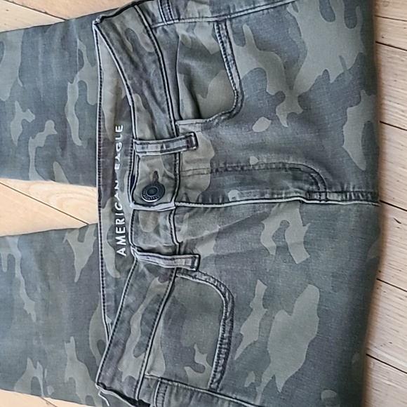 American Eagle size 4 - Picture 8 of 8